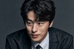 구교환